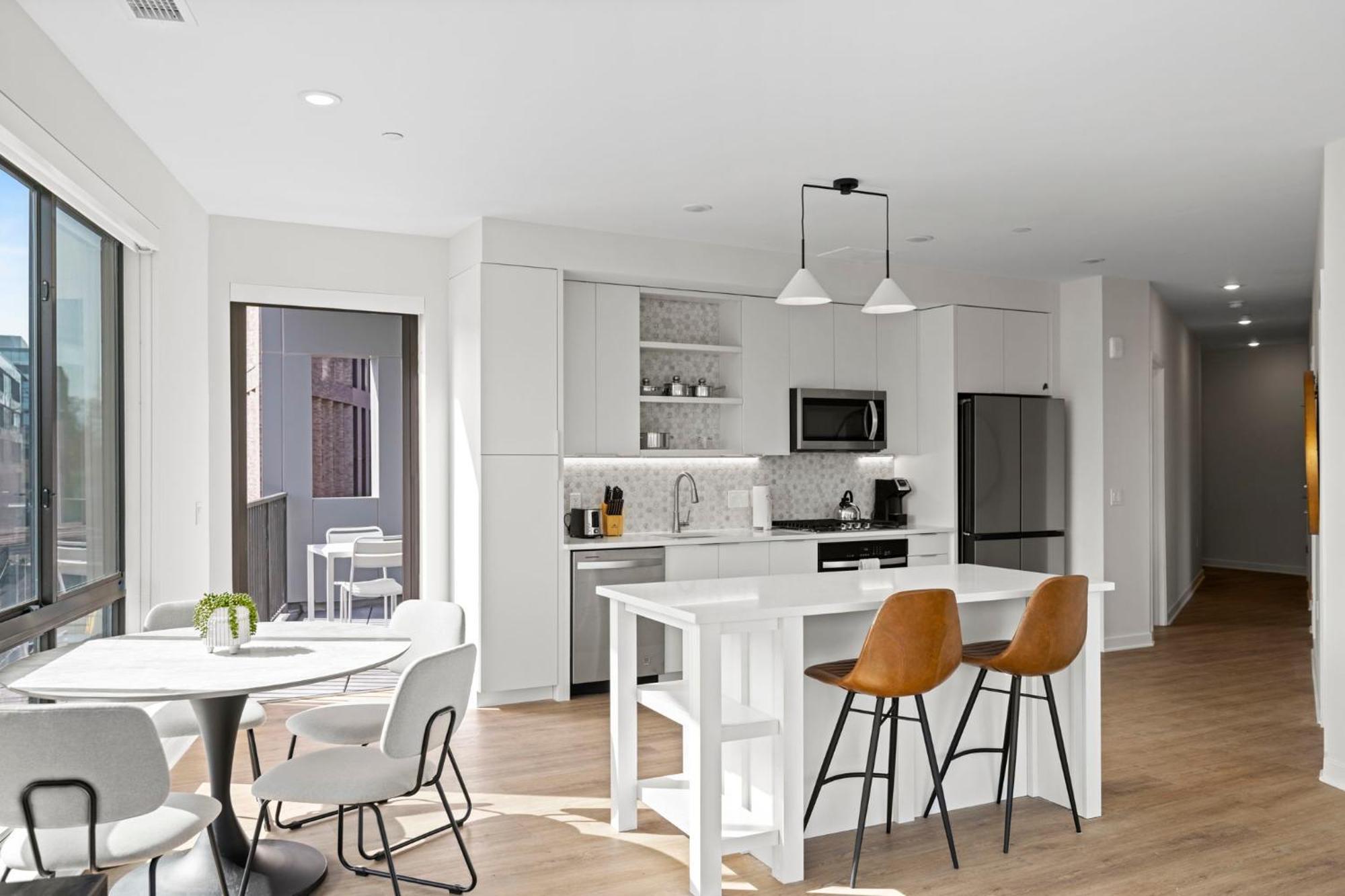 Placemakr Cathedral Heights Apartment Washington Room photo