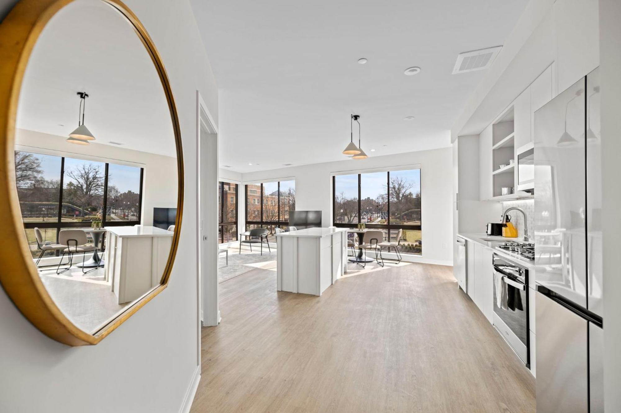 Placemakr Cathedral Heights Apartment Washington Room photo