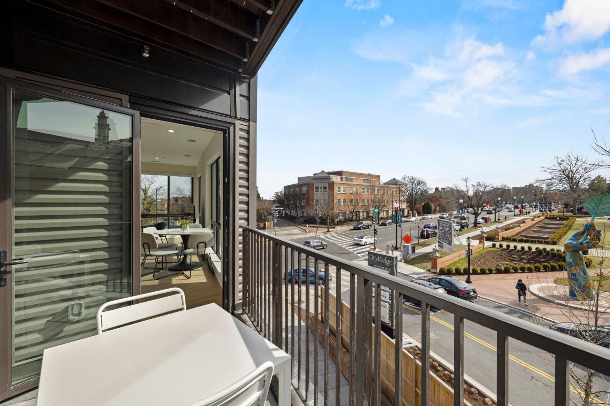 Placemakr Cathedral Heights Apartment Washington Room photo