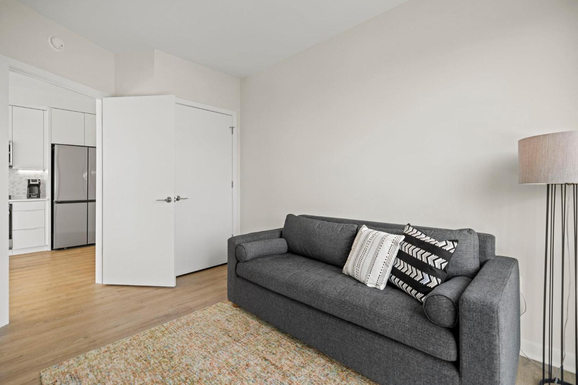 Placemakr Cathedral Heights Apartment Washington Room photo