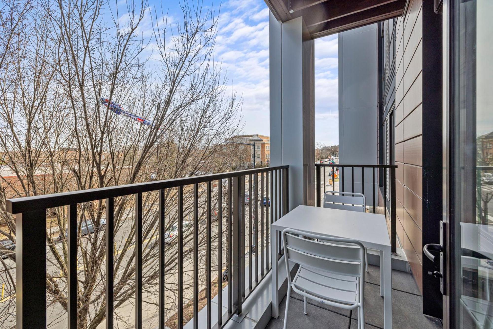Placemakr Cathedral Heights Apartment Washington Room photo