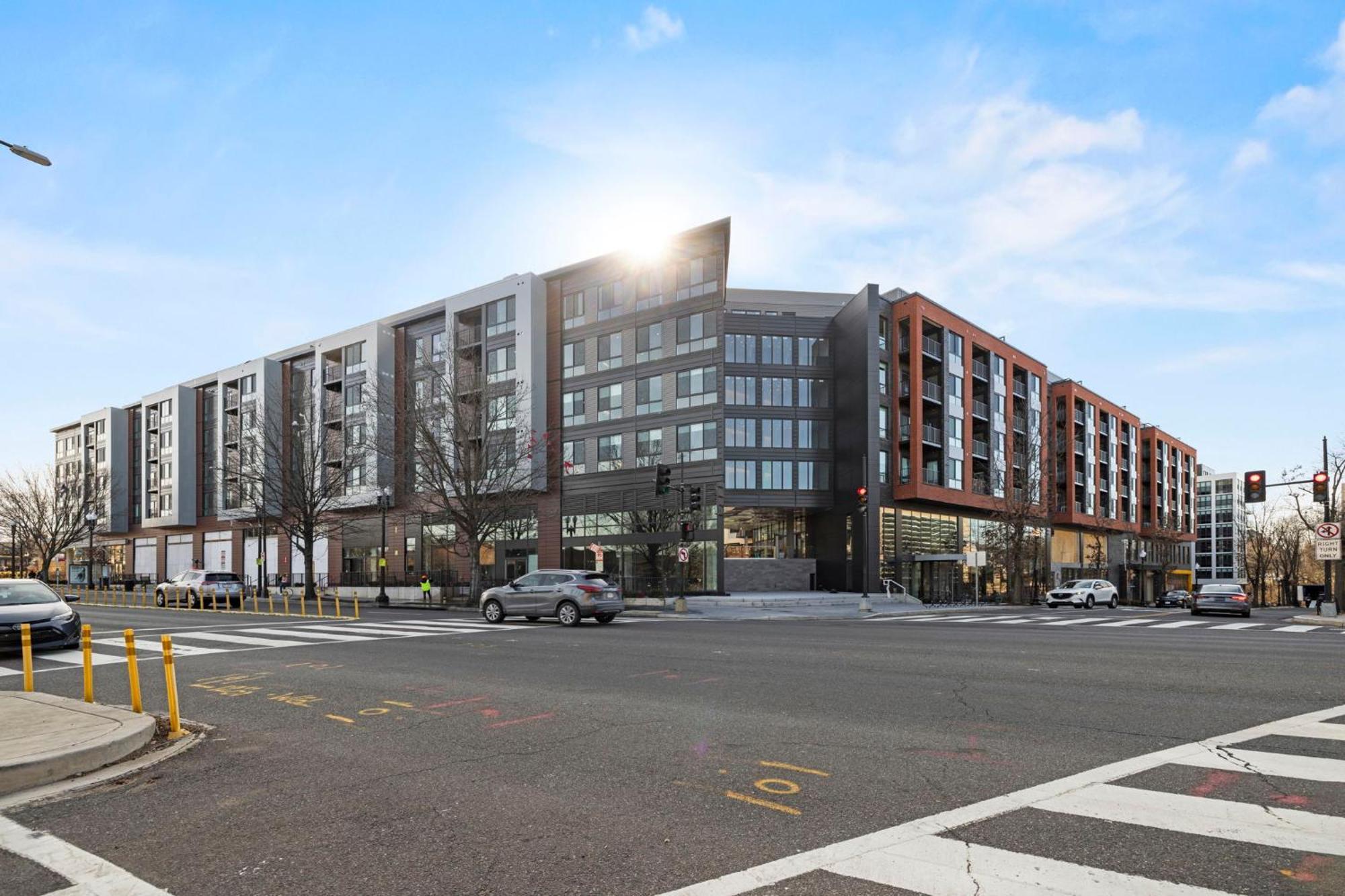 Placemakr Cathedral Heights Apartment Washington Exterior photo